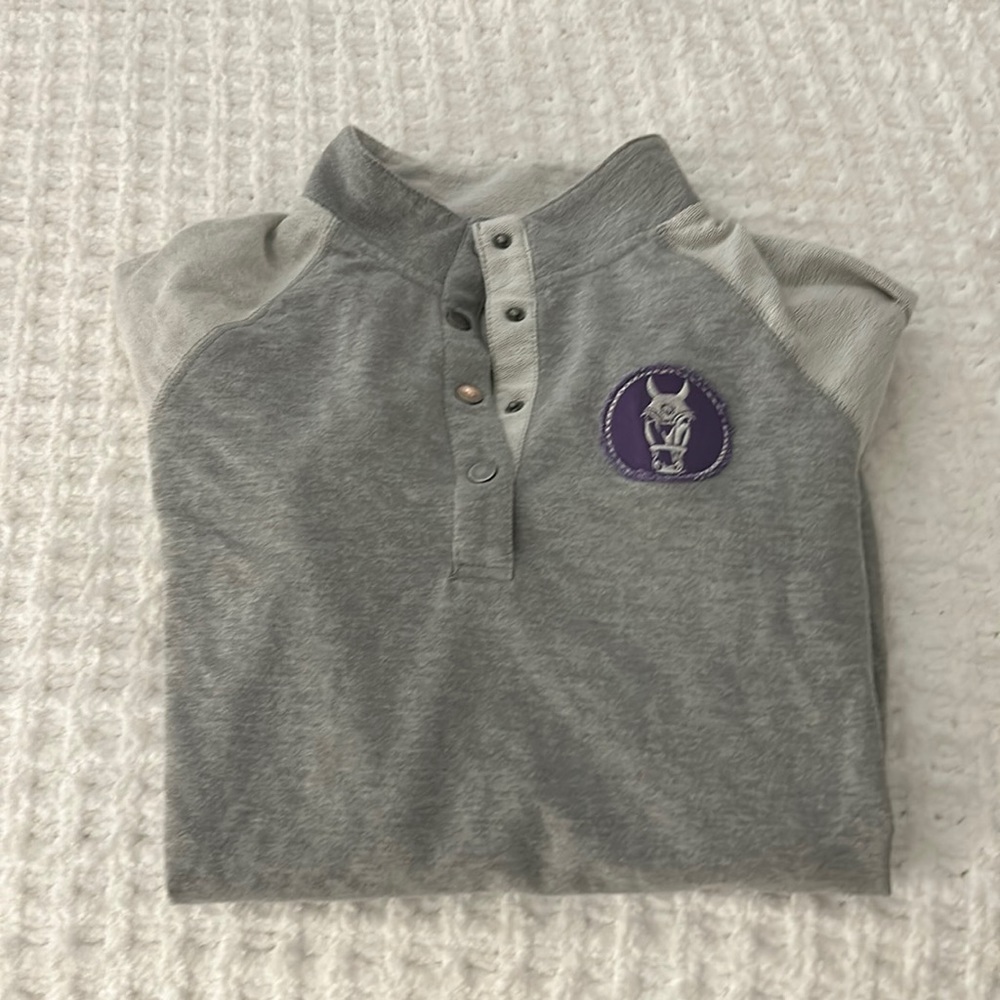 Women’s Charles River Apparel 1/4 snap sweatshirt - Size Small, grey